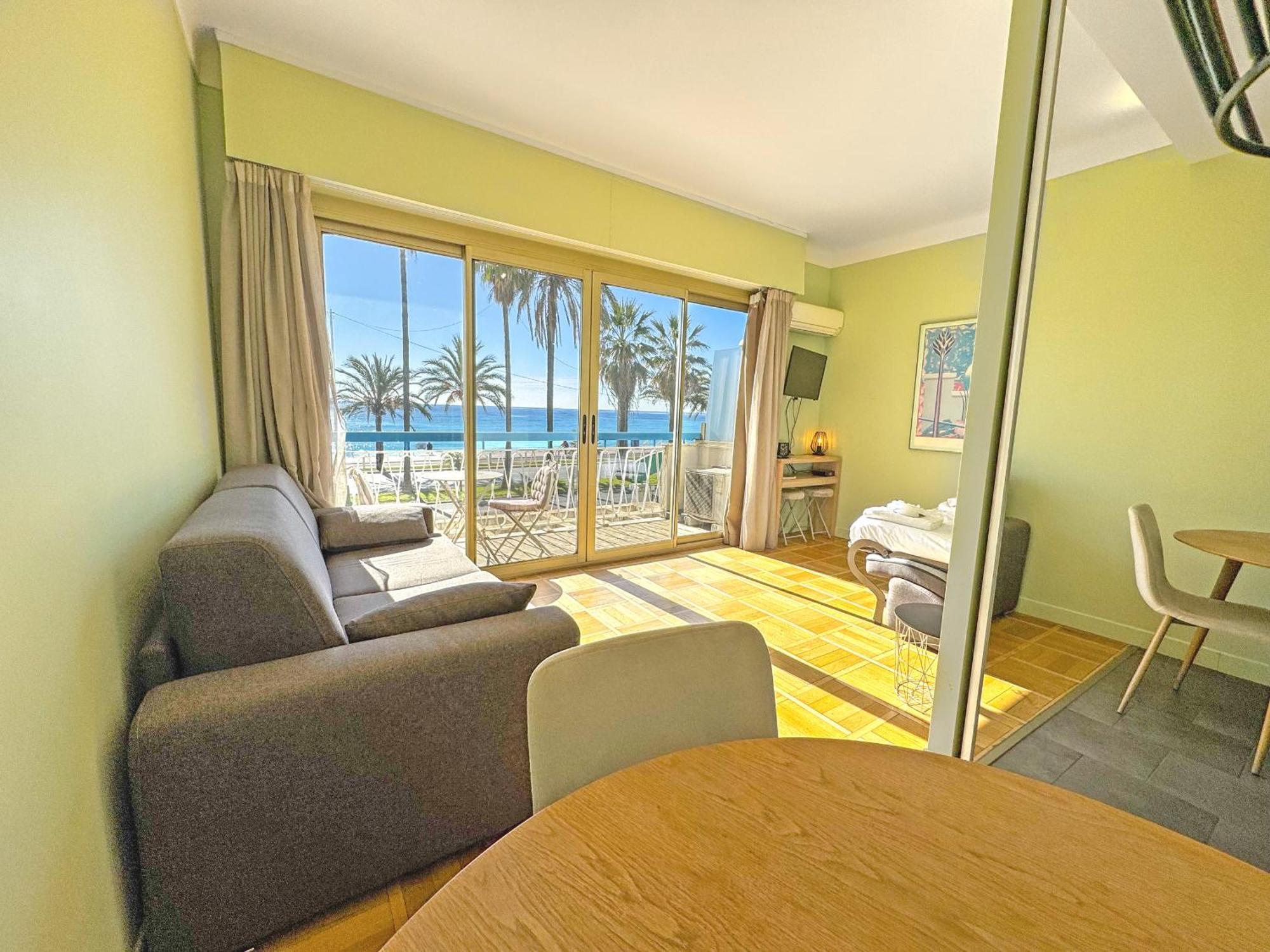 Promenade Holiday - Suffren Beach Niza Exterior foto