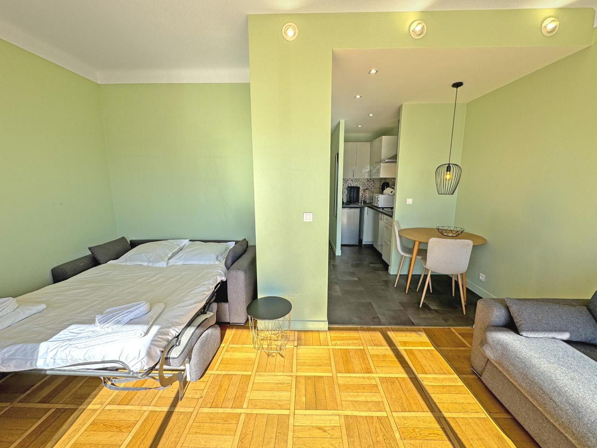 Promenade Holiday - Suffren Beach Niza Exterior foto
