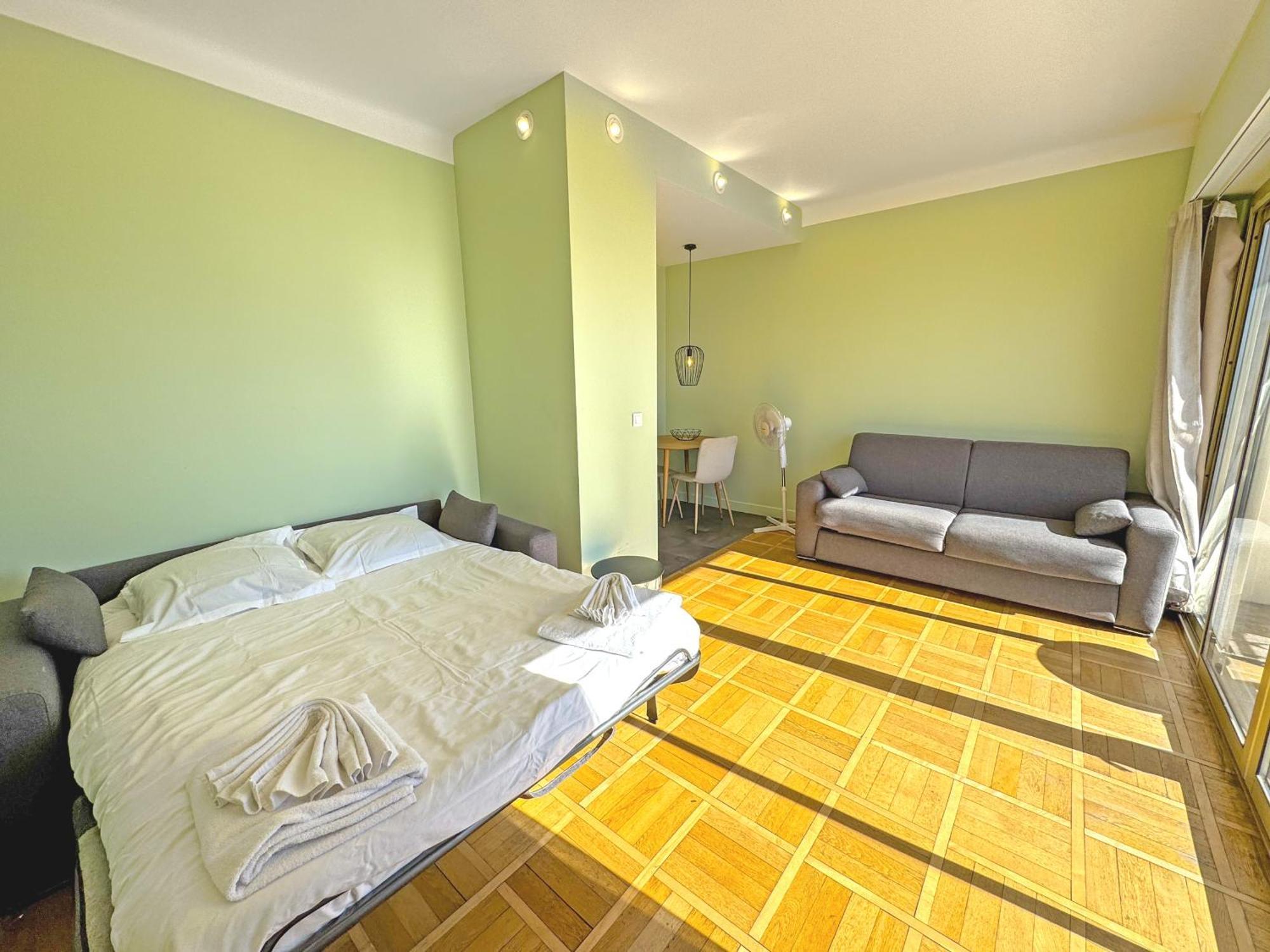 Promenade Holiday - Suffren Beach Niza Exterior foto