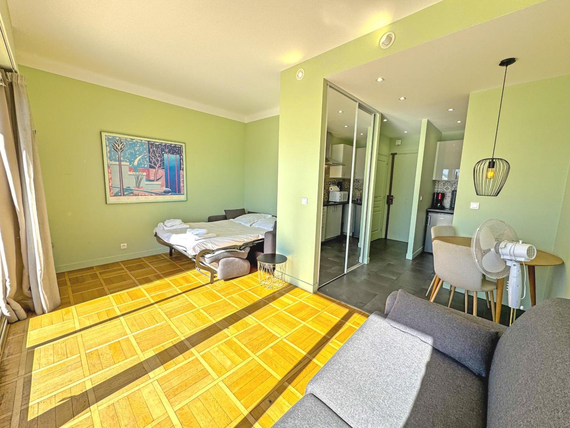 Promenade Holiday - Suffren Beach Niza Exterior foto